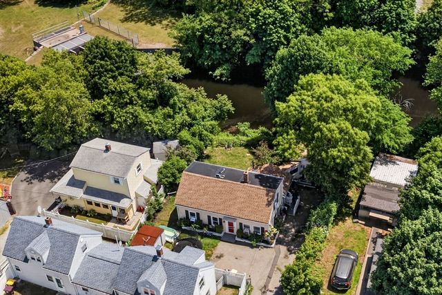 40 Lake St, Weymouth, MA 02189