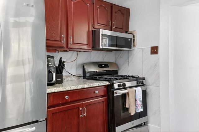 40 Lake St, Weymouth, MA 02189