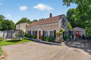 40 Lake St, Weymouth, MA 02189