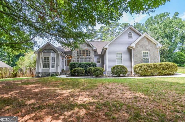 223 Windsong Lane SW, Lilburn, GA 30047