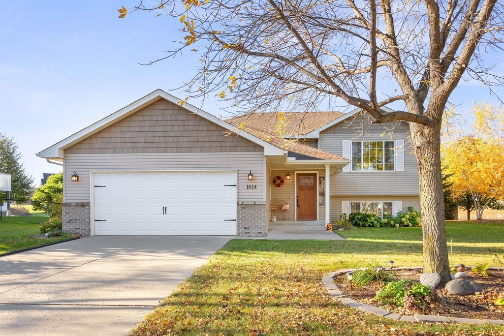 1614 Helen Street, Buffalo, MN 55313