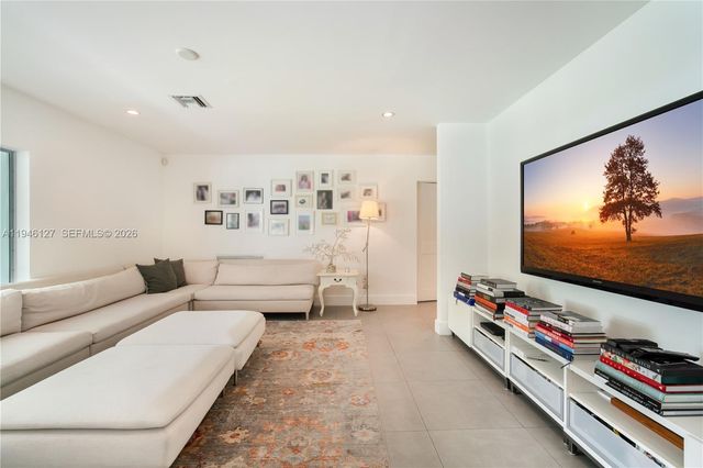 861 Harbor Dr, Key Biscayne, FL 33149