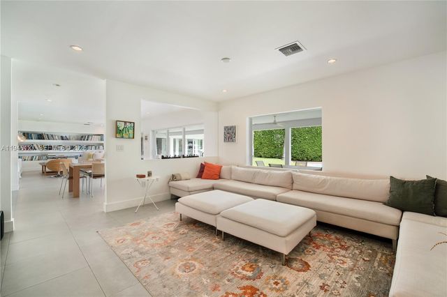 861 Harbor Dr, Key Biscayne, FL 33149