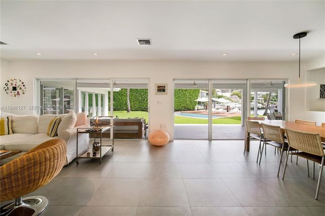 861 Harbor Dr, Key Biscayne, FL 33149