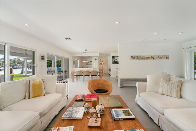 861 Harbor Dr, Key Biscayne, FL 33149