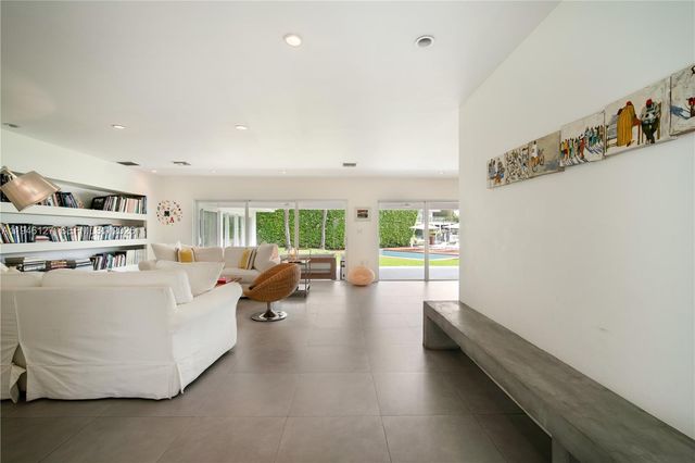 861 Harbor Dr, Key Biscayne, FL 33149