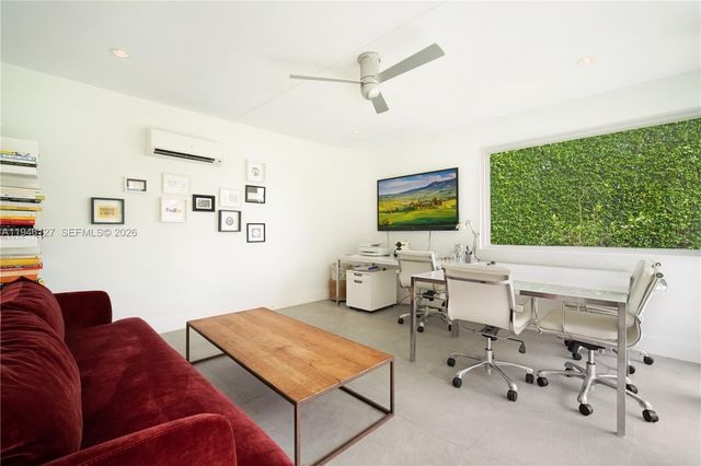 861 Harbor Dr, Key Biscayne, FL 33149