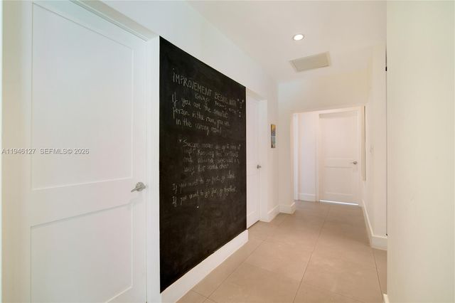 861 Harbor Dr, Key Biscayne, FL 33149