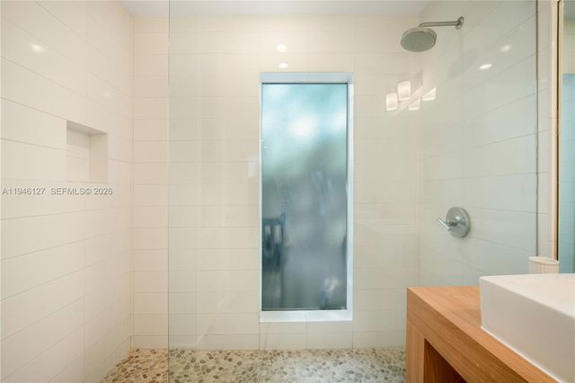 861 Harbor Dr, Key Biscayne, FL 33149