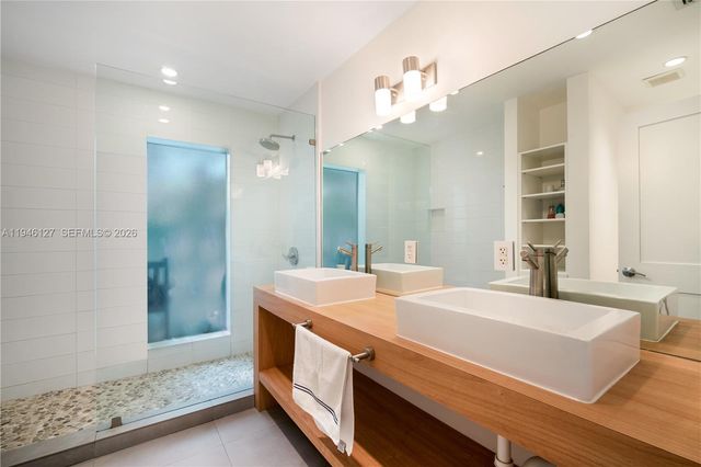 861 Harbor Dr, Key Biscayne, FL 33149