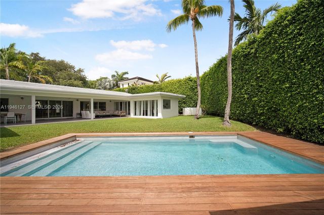 861 Harbor Dr, Key Biscayne, FL 33149