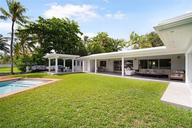 861 Harbor Dr, Key Biscayne, FL 33149