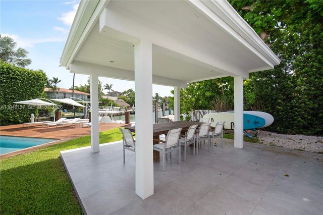 861 Harbor Dr, Key Biscayne, FL 33149