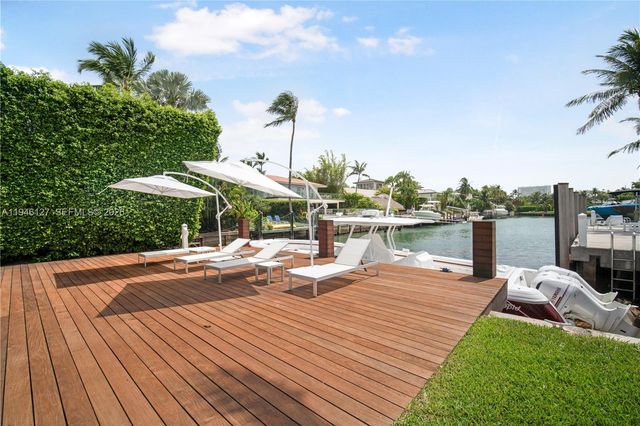 861 Harbor Dr, Key Biscayne, FL 33149