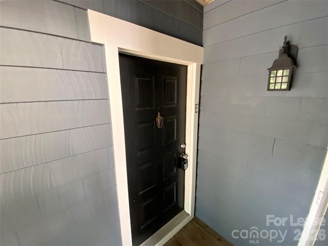 415 W 8th Street E, Charlotte, NC 28202