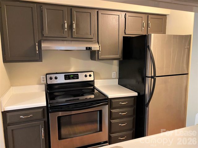 415 W 8th Street E, Charlotte, NC 28202