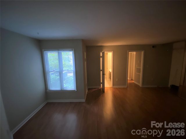 415 W 8th Street E, Charlotte, NC 28202