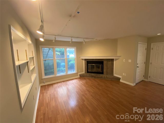 415 W 8th Street E, Charlotte, NC 28202