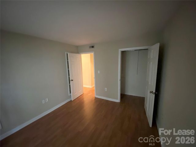 415 W 8th Street E, Charlotte, NC 28202