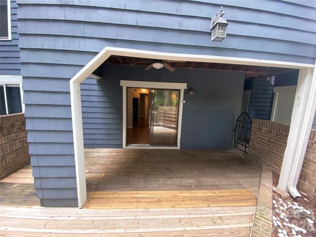 415 W 8th Street E, Charlotte, NC 28202