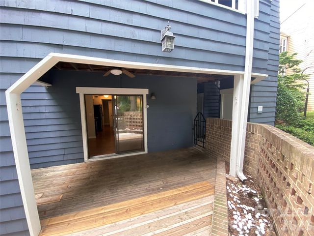 415 W 8th Street E, Charlotte, NC 28202