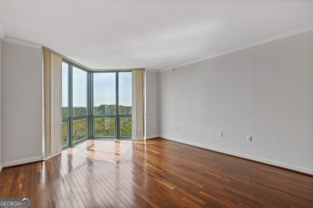 2870 Pharr Court S NW, Atlanta, GA 30305