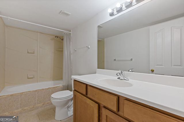 2870 Pharr Court S NW, Atlanta, GA 30305