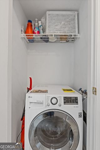 2870 Pharr Court S NW, Atlanta, GA 30305