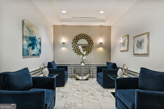 2870 Pharr Court S NW, Atlanta, GA 30305