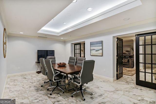 2870 Pharr Court S NW, Atlanta, GA 30305