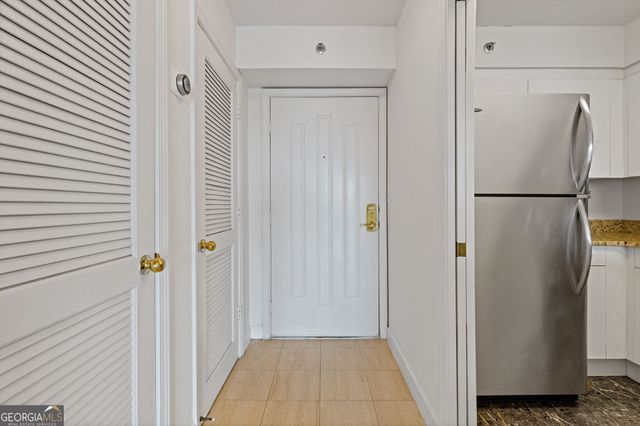 2870 Pharr Court S NW, Atlanta, GA 30305