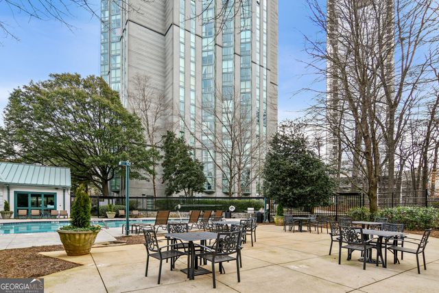 2870 Pharr Court S NW, Atlanta, GA 30305