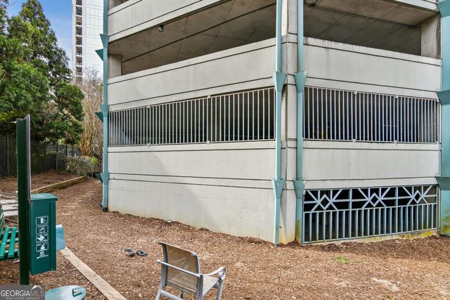 2870 Pharr Court S NW, Atlanta, GA 30305