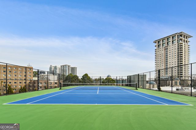 2870 Pharr Court S NW, Atlanta, GA 30305