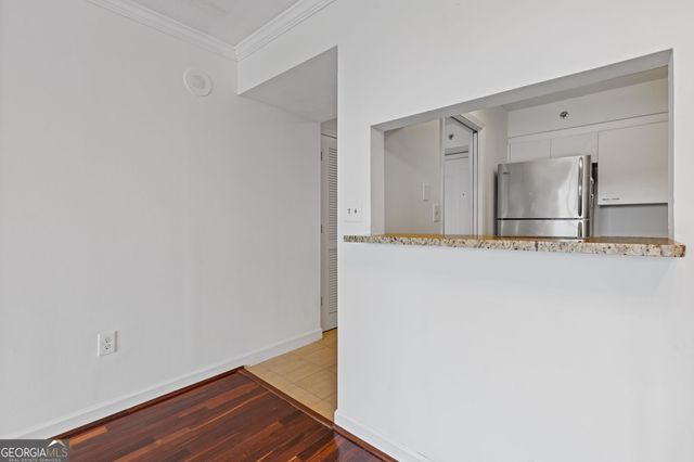 2870 Pharr Court S NW, Atlanta, GA 30305