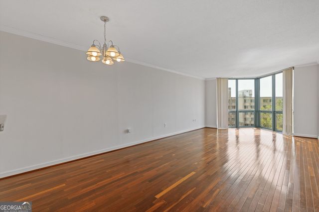 2870 Pharr Court S NW, Atlanta, GA 30305