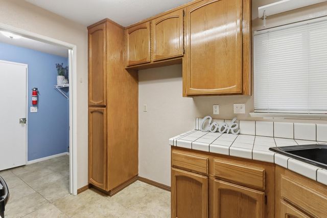 7831 Clark Fork Ln, Citrus Heights, CA 95610