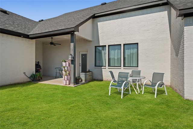400 Adell Circle, Weatherford, TX 76088