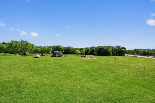 400 Adell Circle, Weatherford, TX 76088