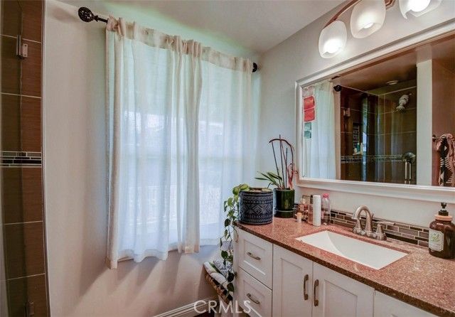 138 Walnut Street, Costa Mesa, CA 92627