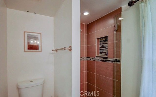 138 Walnut Street, Costa Mesa, CA 92627