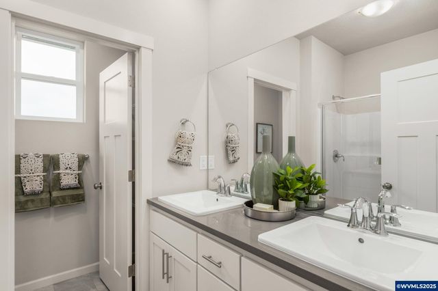 1552 Logan Pkw SE, Albany, OR 97322