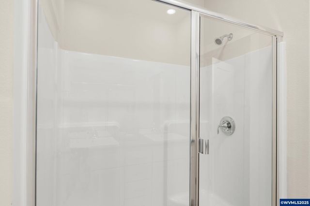 1552 Logan Pkw SE, Albany, OR 97322