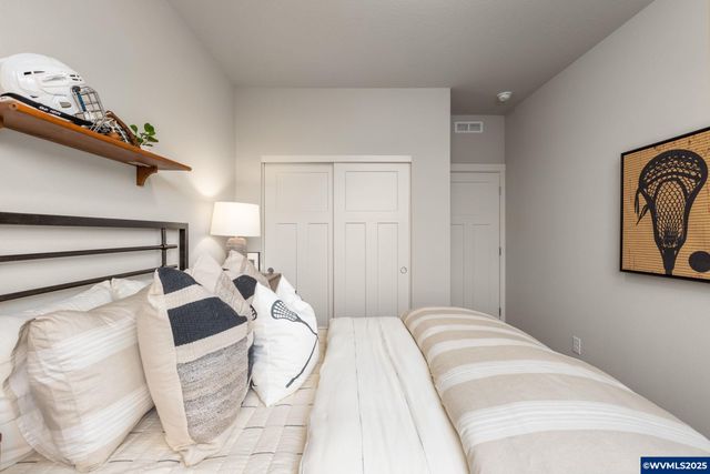 1552 Logan Pkw SE, Albany, OR 97322