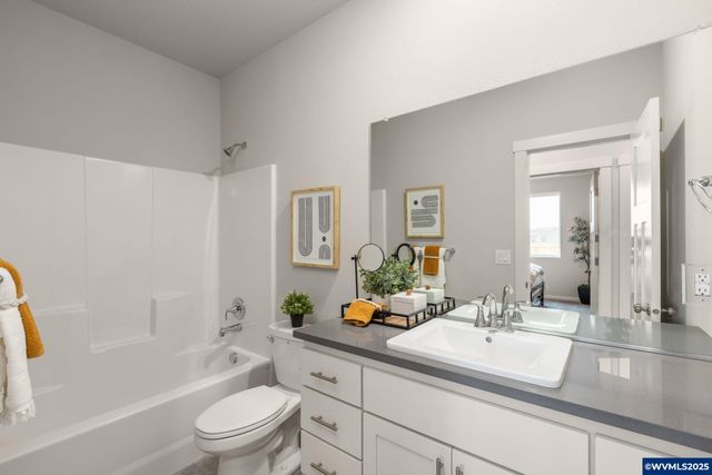 1552 Logan Pkw SE, Albany, OR 97322