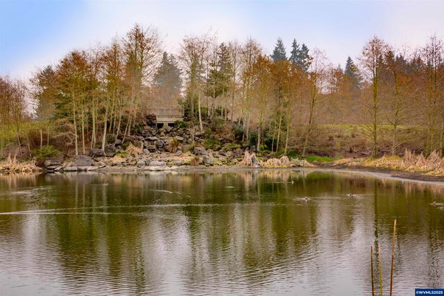 1552 Logan Pkw SE, Albany, OR 97322