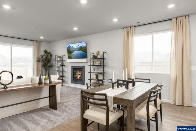 1552 Logan Pkw SE, Albany, OR 97322