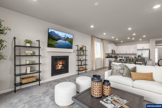 1552 Logan Pkw SE, Albany, OR 97322