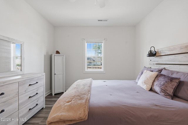 570 Mission Road, Southport, NC 28461