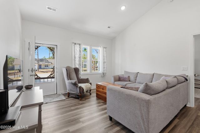 570 Mission Road, Southport, NC 28461